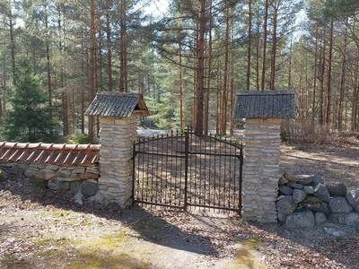 Rooslepa cemetery rephoto