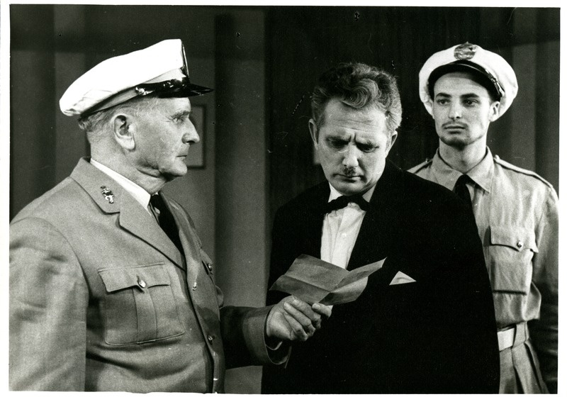 Elem Treieri  näidend "On põgenenud madu"