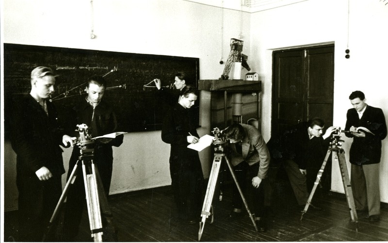 Geodeesia tund Kohtla-Järve Keemia-Mäetehnikumis