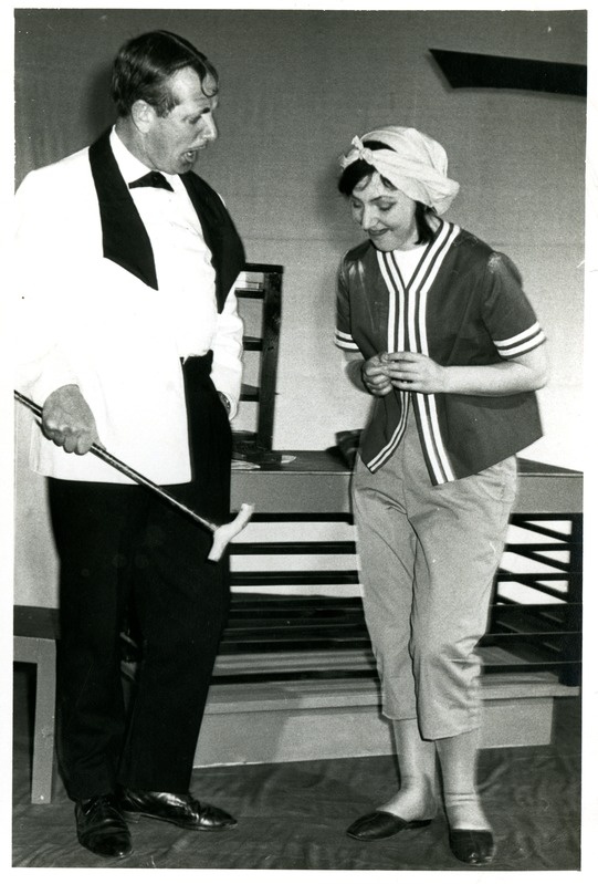 Lavastus Hea inimene Sezuanist Rakvere Teatris