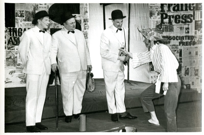 Lavastus Hea inimene Sezuanist Rakvere Teatris