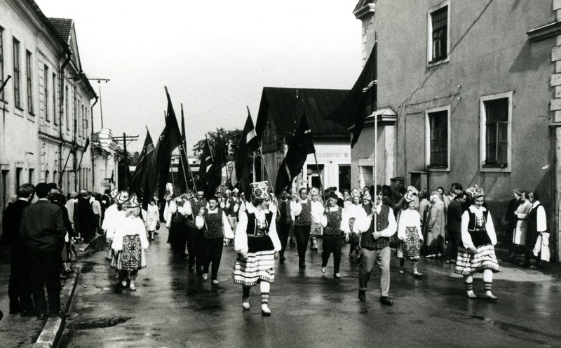 Rakvere rajooni laulupäeva rongkäik