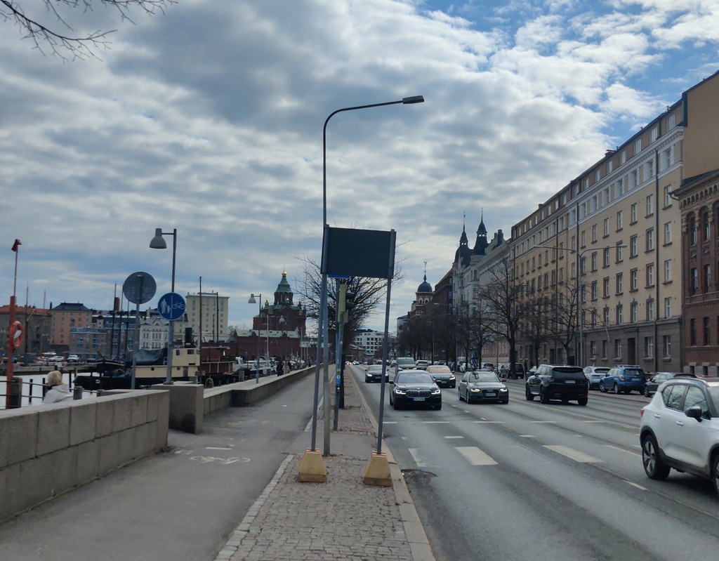 Pohjoissatama ja Pohjoisranta  18, 16, 14. Taustalla Katajanokan pohjoisranta ja uspenskin katedraali. rephoto