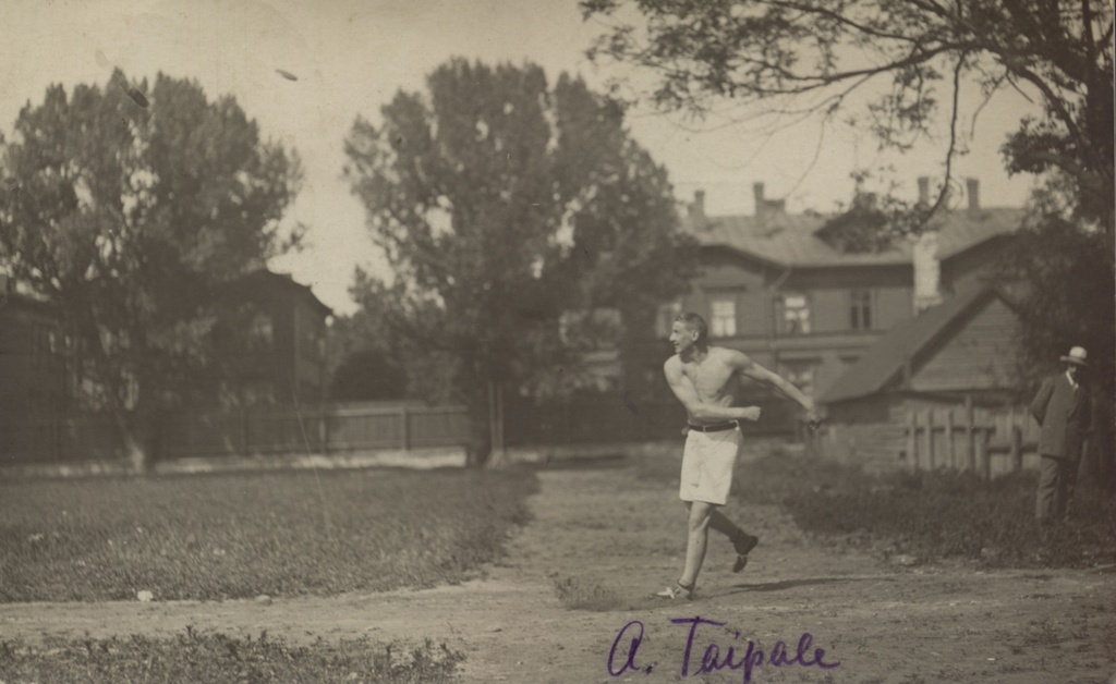 Armas Taipale kettaheitel