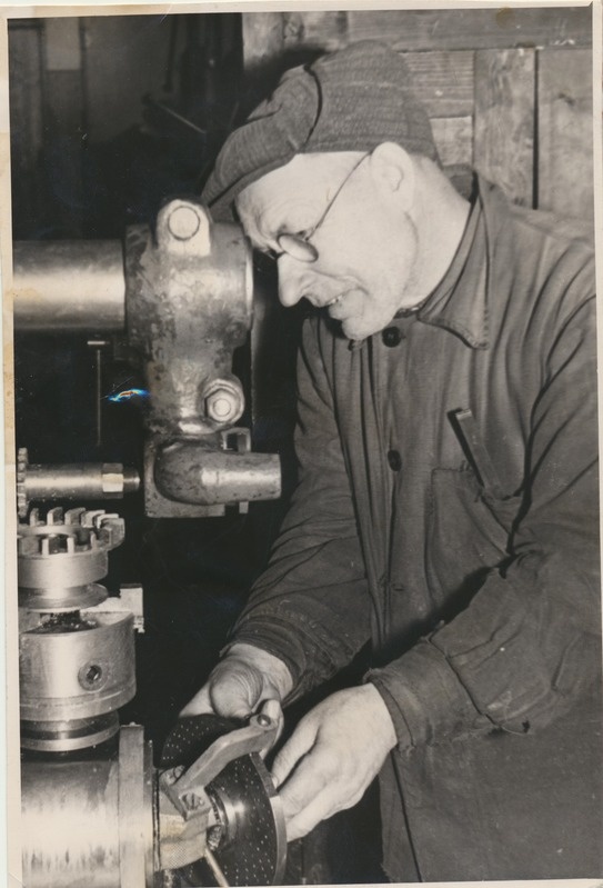 Rakke Lubjatehase lukksepp Johannes Arak