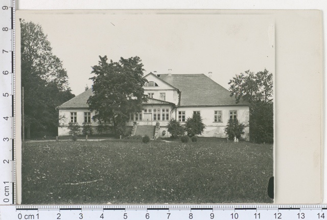 Albu mõisa endine härrastemaja (6. klassiline algkool), J. - Madise khk