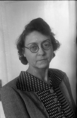 Elmar Kaldi abikaasa Ida Kald  similar photo