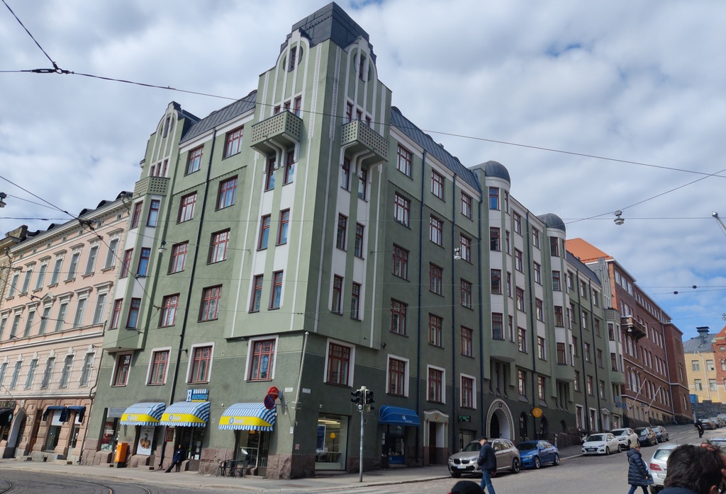 Liisankatu 23 - Snellmaninkatu 16. Suunnittelija O. Holvikivi, rakennusvuosi 1910. rephoto