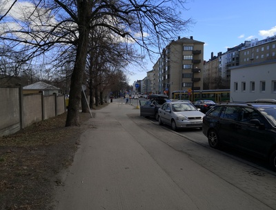 Urheilukadun ja Reijolankadun risteys. Taustalla Olympiastadion. rephoto