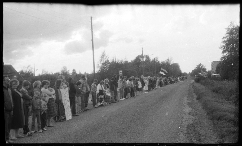 Balti ketist osavõtjad Raplas.