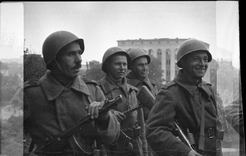 Eesti Laskurkorpuse sõdurid Harjumäel.