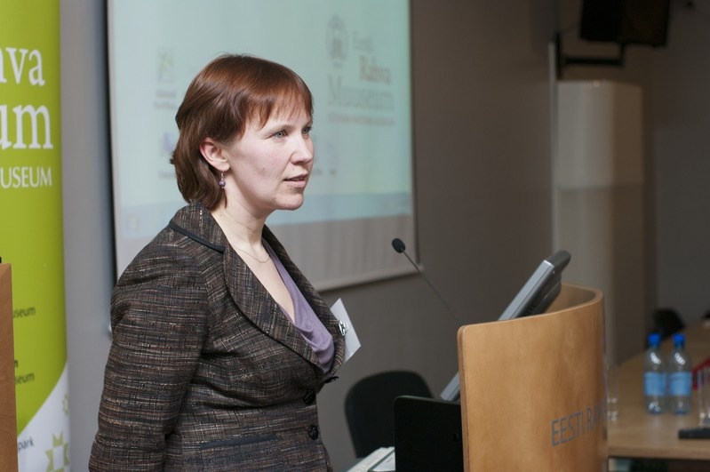 Kristel Rattus (Eesti Rahva Muuseum, juhtteadur; Eesti kultuuriloo püsinäituse juht), ettekanne