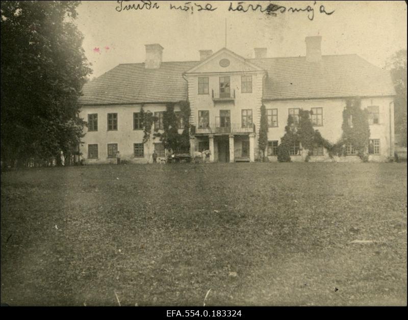 Tuudi mõisa härrastemaja.