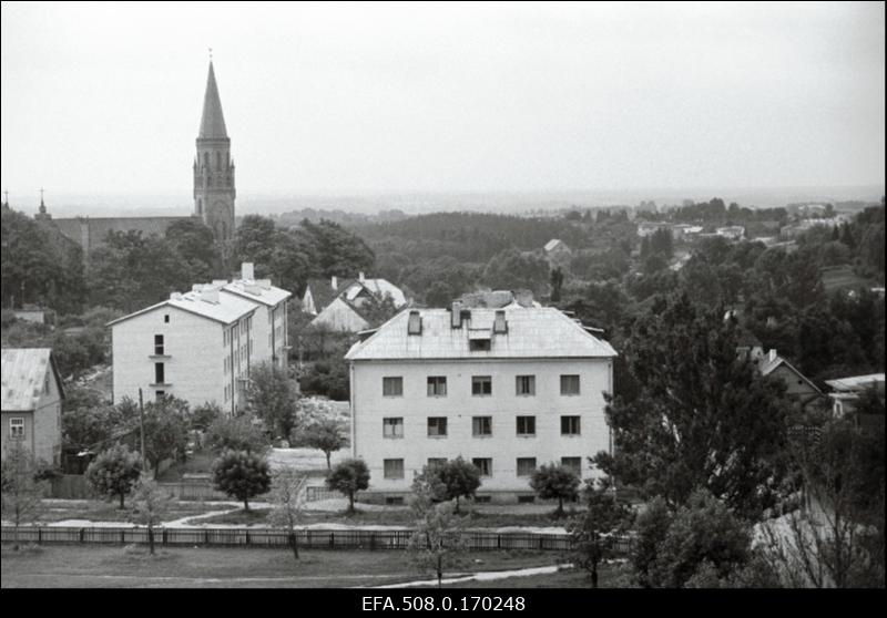 Viljandi panoraam veetorn-elamu katuselt.