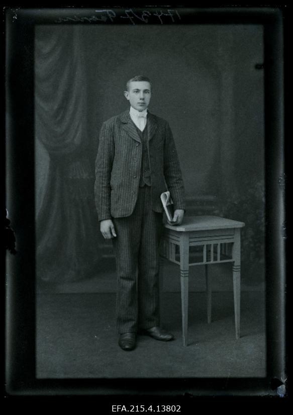 Leerilaps August Tarien [Taarien].