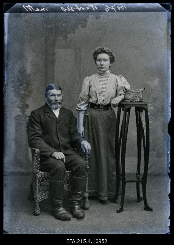 Vanahärra Wardjas (Vardjas) tütrega.