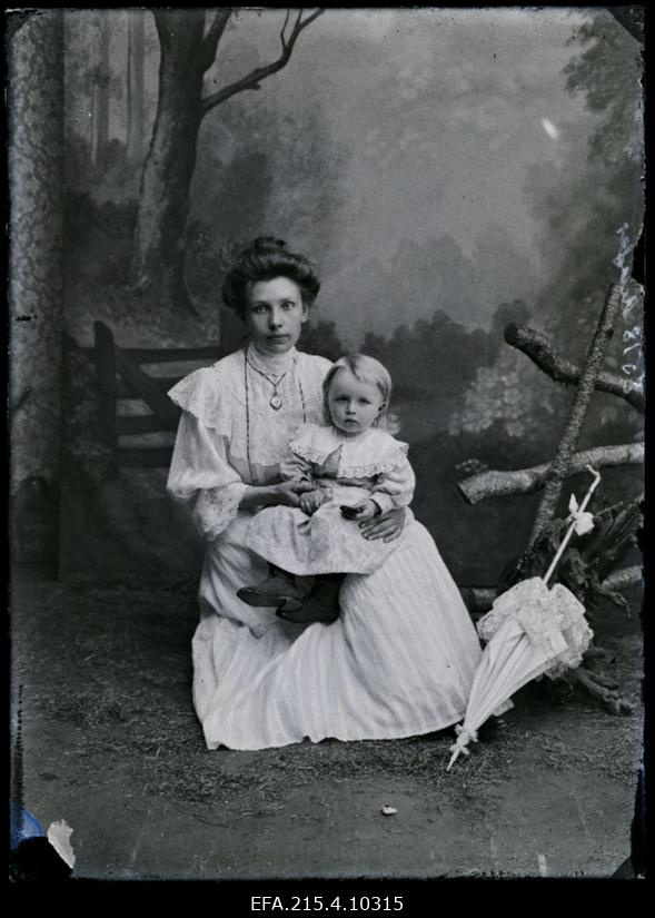 Miksaar [Miksar] tütrega.