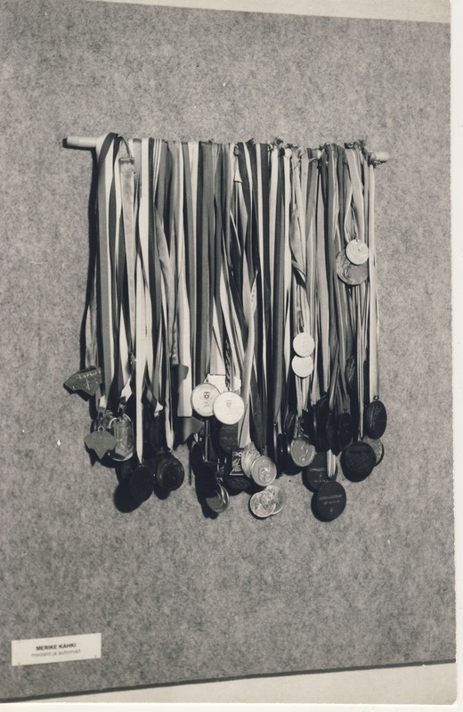 ESM näitus 20 aastat ammulaskmist Eestis