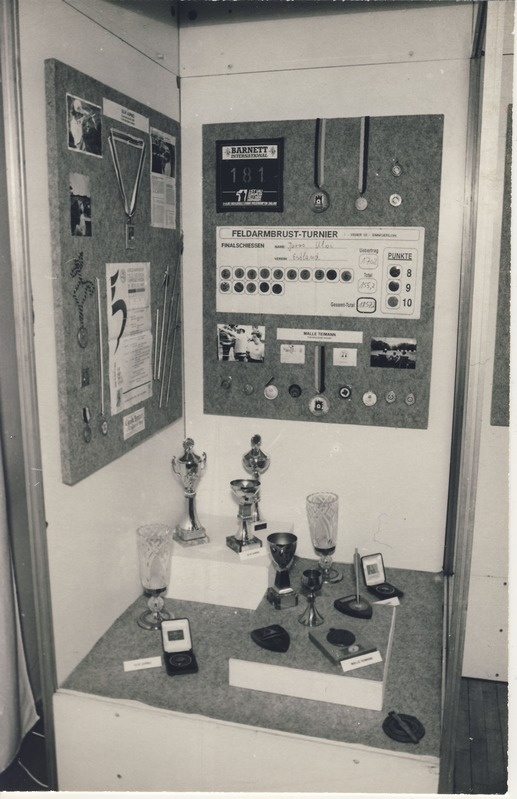 ESM näitus 20 aastat ammulaskmist Eestis