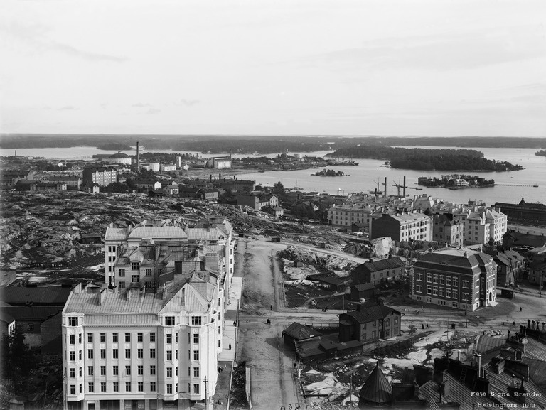 Panoraama Kallion kirkon tornista itään