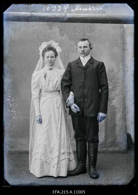 Pruutpaar Hans Mankin ja Alwine Mankin (Smitt).