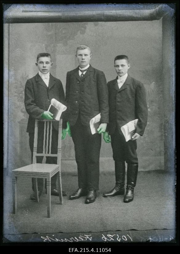 Leerilapsed, (foto tellija Keernik).