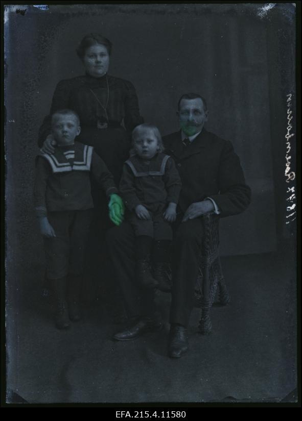 Perekond Rosenbaum.