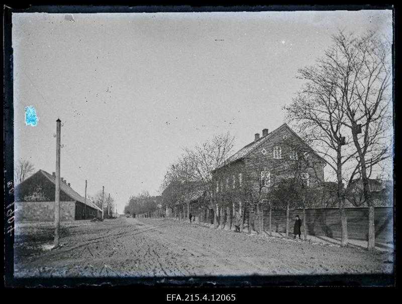 Vaade Feldti trükikoja hoonele (paremal).