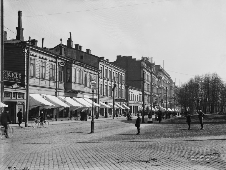 Pohjoinen Esplanaadikatu (Pohjoisesplanadi) 41, 39, 37, 35
