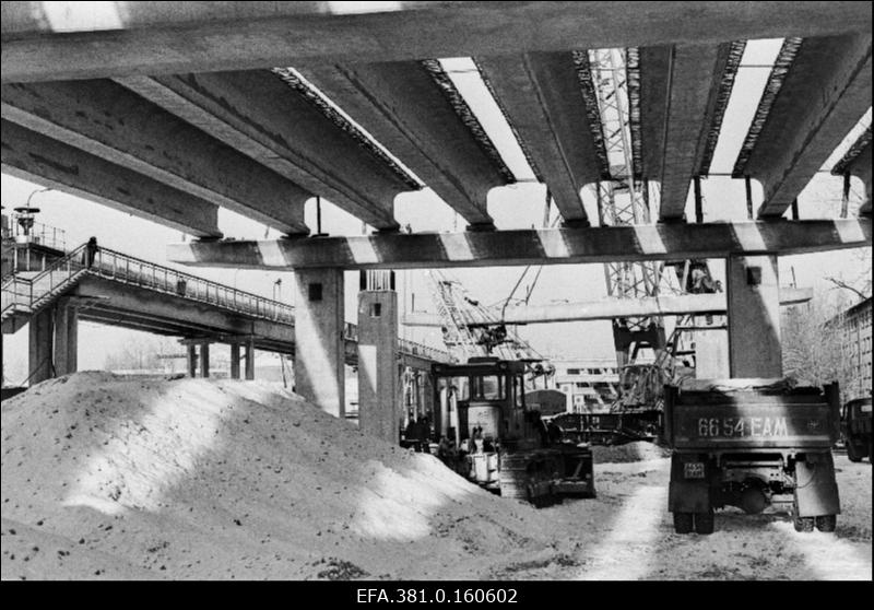 Raudteeviadukti ehitamine Narvas.