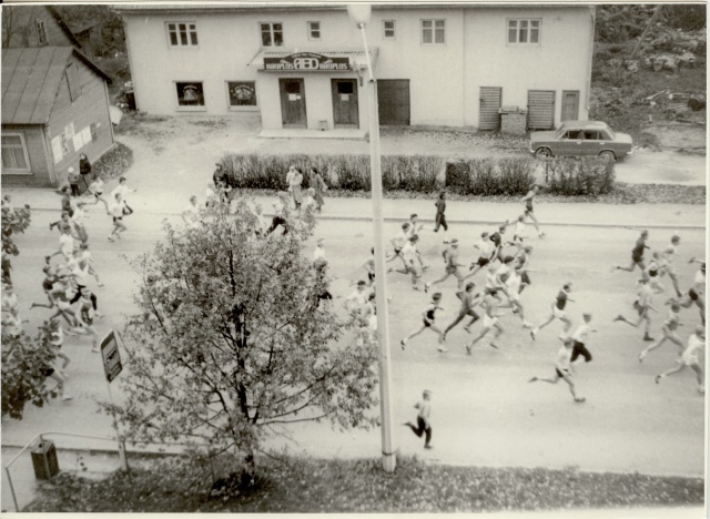 foto ja negatiiv Paide Pärnu tänav 1988