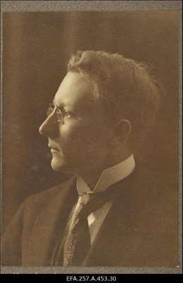 Köstner, N. - Eesti Vabariigi Ajutise Valitsuse II koosseisu kaubandus- ja tööstusminister.  duplicate photo