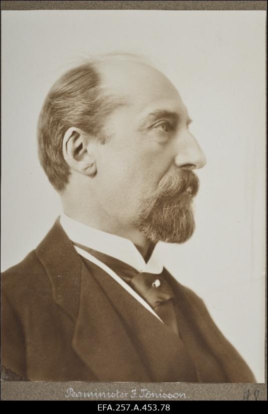 Tõnisson, J. - Eesti Vabariigi valitsuse III koosseisu peaminister.