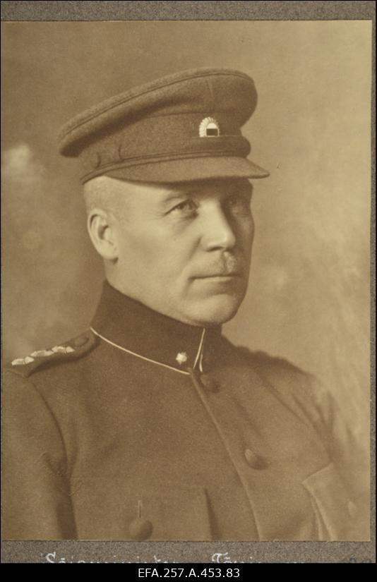 Tõnisson, A. - Eesti Vabariigi valitsuse III koosseisu sõjaminister.
