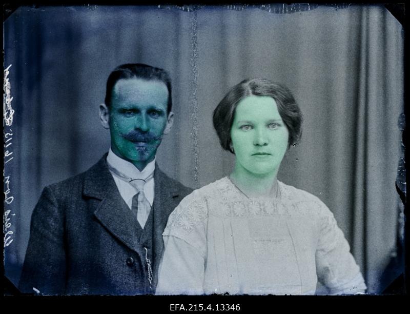 Weisson (Veisson) naisega.