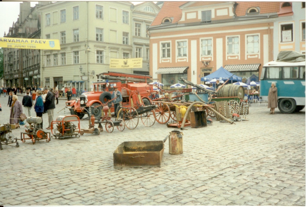 foto, Järvamaa päev Tallinnas 1996.a.