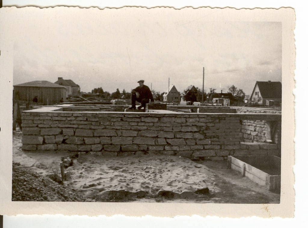 2 fotot, Otto Stephani maja vundament Tallinnas 1950-ndatel a.