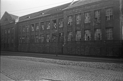 Aia (Vanemuise) tänava õppehoone (Vanemuise 46) (ülikooli hooneid purustatud kujul ja sisemust)  similar photo