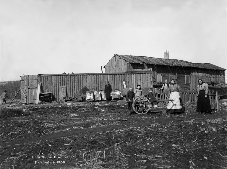 Fredrikinkatu 67 - Pohjoinen Rautatiekatu 19. Barkoffin luujauhotehdas