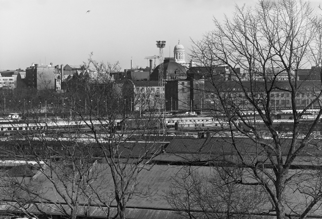 Panoraama Hakasalmen huvilan katolta kaakkoon