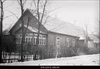 Keila algkool Jaama tänaval.  duplicate photo