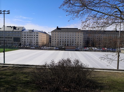 Jalkapallo-ottelu Stadionin pallokentällä. Urheilukatu 5, 24. rephoto