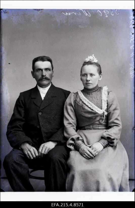 Joh. Wiru (Viru) abikaasaga.