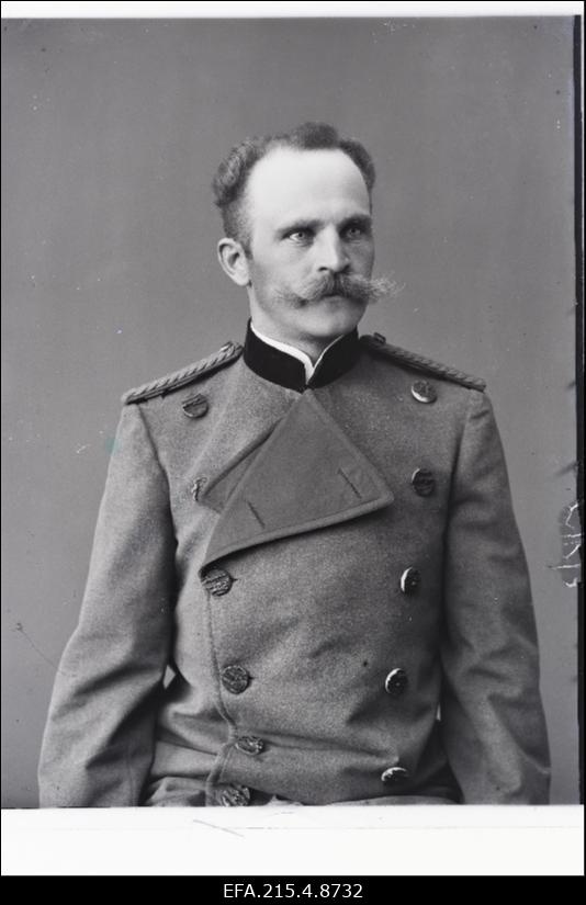 Kõrgem riigiametnik Kaur.