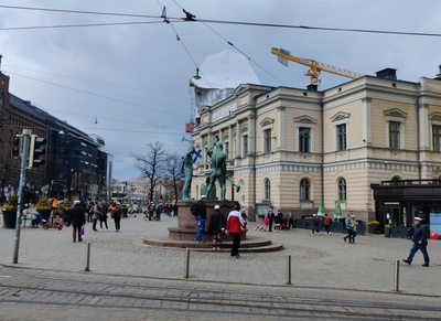 Ylioppilastalo ja Raitiotietori. rephoto