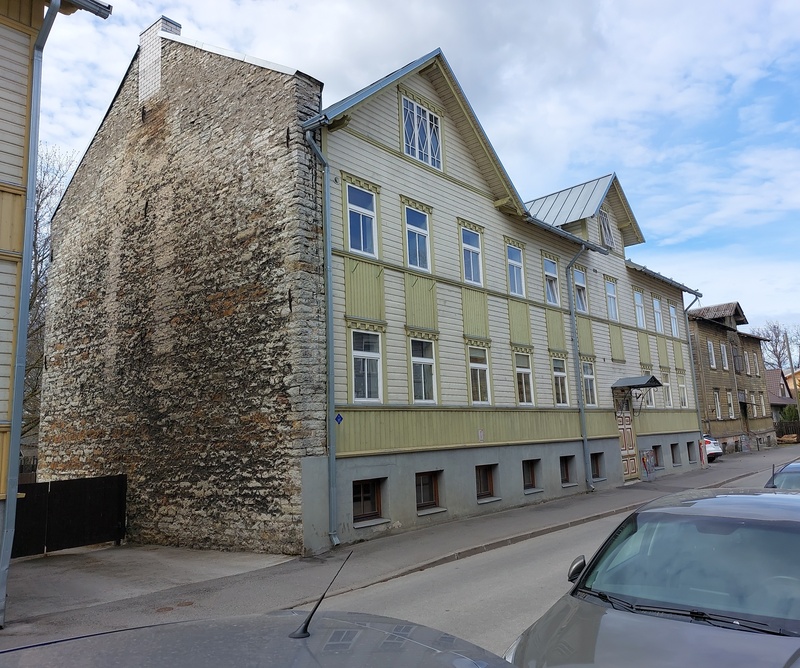 Pelgulinn: elamu Rohu 25 rephoto