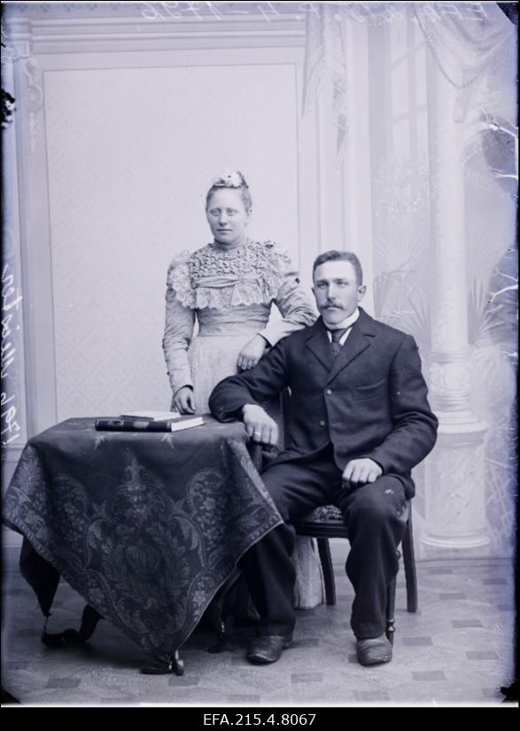 Hans Meister abikaasaga.