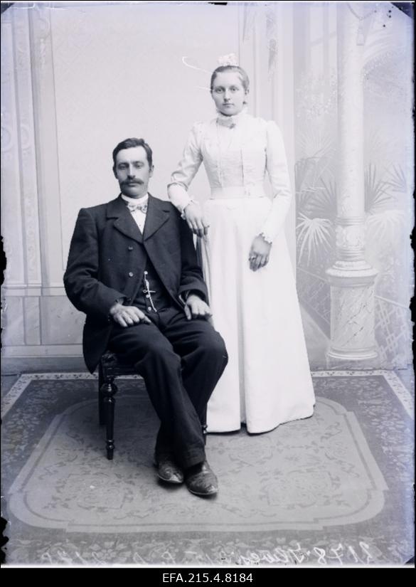 Hans Ilwes (Ilves) abikaasaga.