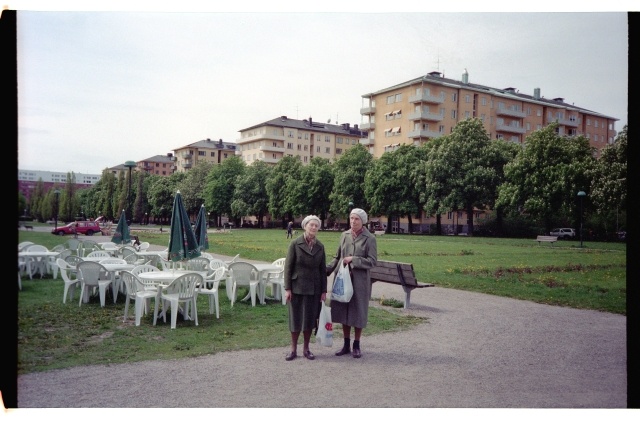 Valve ja Helge Teetlaus Stockholmis Tessinparkenis