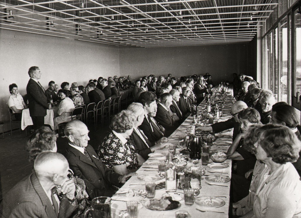 Piimandusveteranide õhtune koosviibimine Võru Rannatares Tamula kaldal, seoses V kokkutulekuga